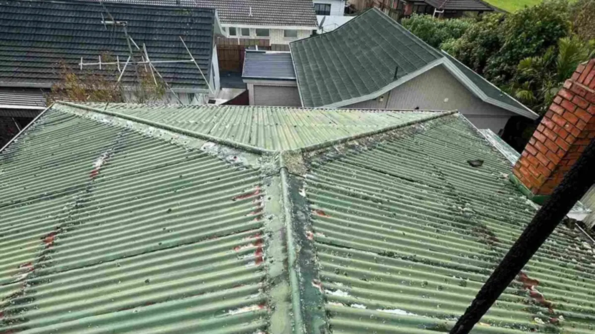 Asbestos Roof Removal in Auckland: What NZ Homeowners Must Know — My Homes Construct Ltd Auckland