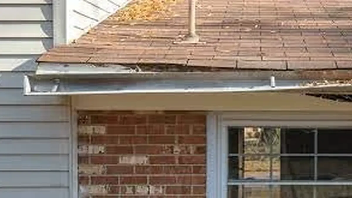 How to Fix a Dented Gutter
