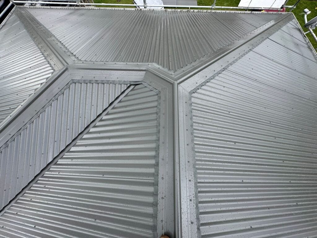 Roofing service