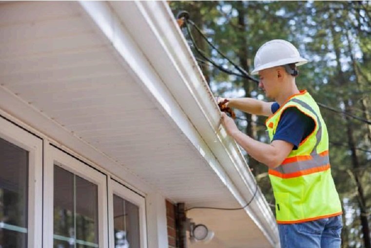 06 05 04 Gutter Cleaning