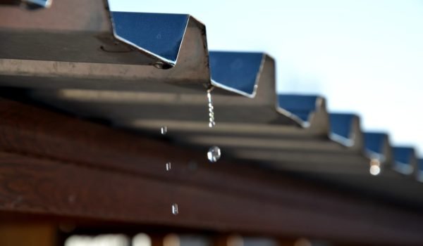 06_How to Install a Gutter Apron